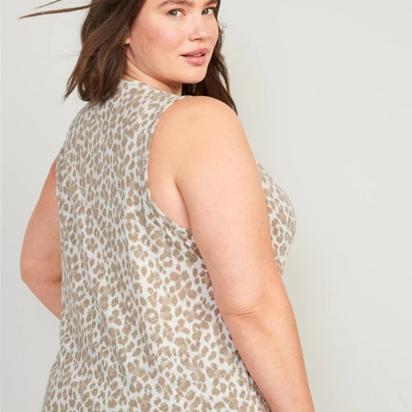 Plus Size Leopard Tank - Picture 2 of 7